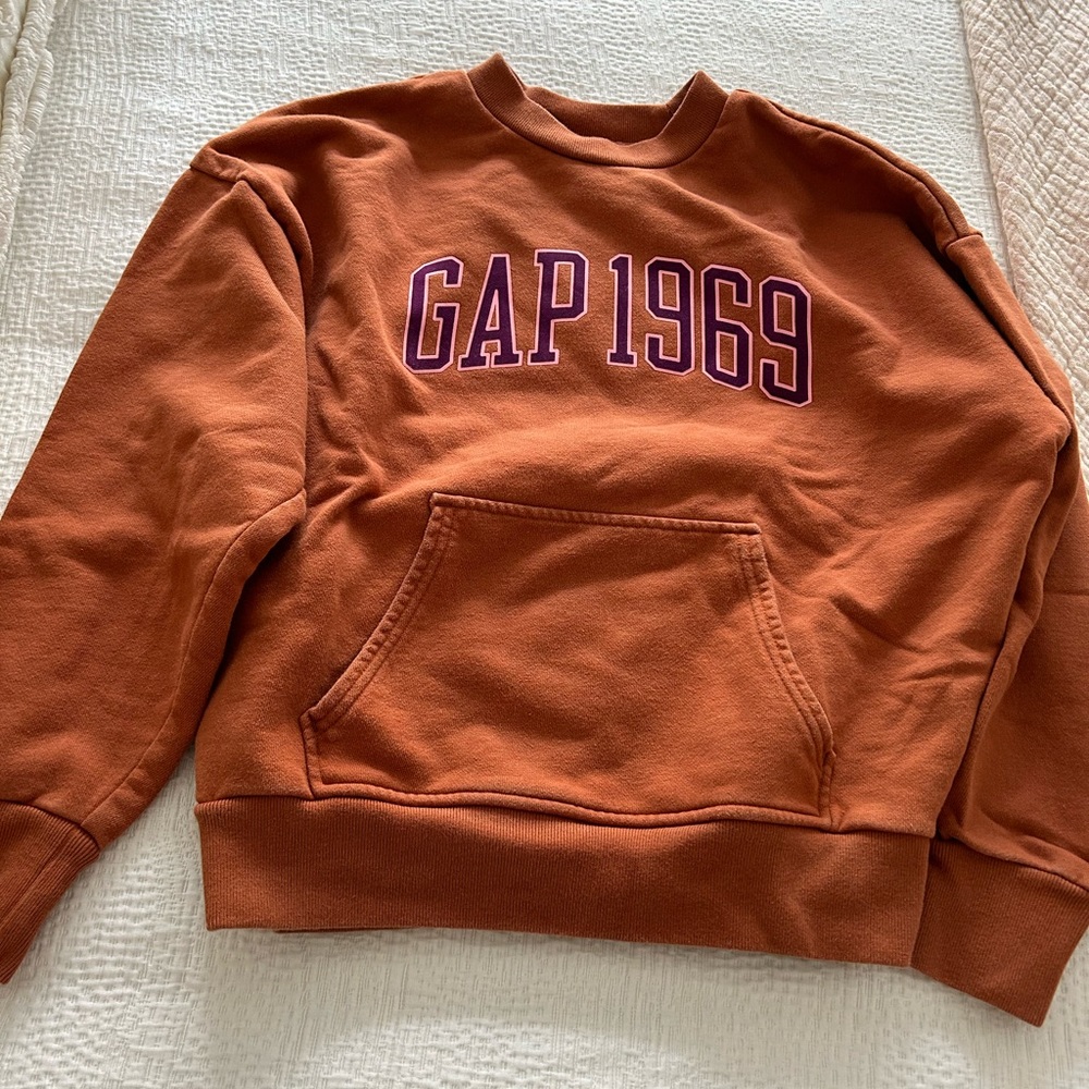 Vintage gap crew neck sweatshirt. Size s.